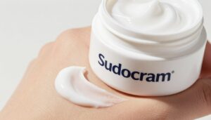 Sudocrem na twarz aplikowany na skórę